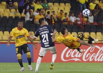 Bolívar perdió 2-1 ante Barcelona en Guayaquil