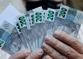 Inflación en Brasil alcanza dos dígitos: 10,25% en doce meses