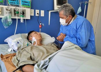 Ambos cadetes presentaron fracturas en la columna, siguen en terapia intensiva