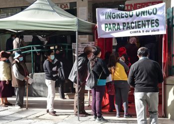 Las cajas de salud vacunarán ahora también a los no asegurados