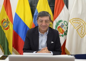 El Secretario de la CAN respalda la demanda de la liberación de patentes de vacunas