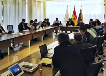 Ante presión, el Ejecutivo pide a cañeros cumplir la compra de 100 millones de litros de etanol