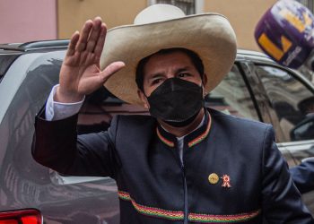 Analistas advierten que Castillo atraviesa un momento complicado y un desgaste precoz