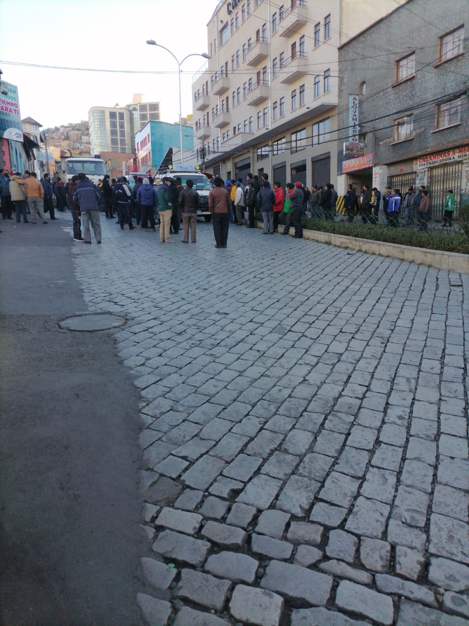 Choferes de El Alto se movilizaron en rechazo a la nueva ruta del PumaKatari.