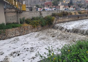 El día lluvioso derivó en al menos cinco inundaciones en La Paz y el rebalse del Choqueyapu
