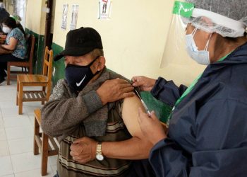 Baja la demanda de vacunas en Cochabamba