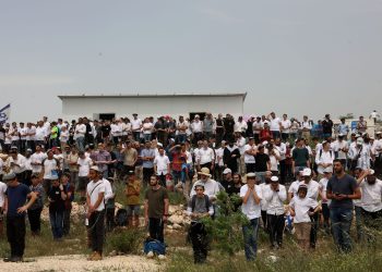 ‘Estamos para quedarnos’, dicen colonos judíos en manifestación en Cisjordania