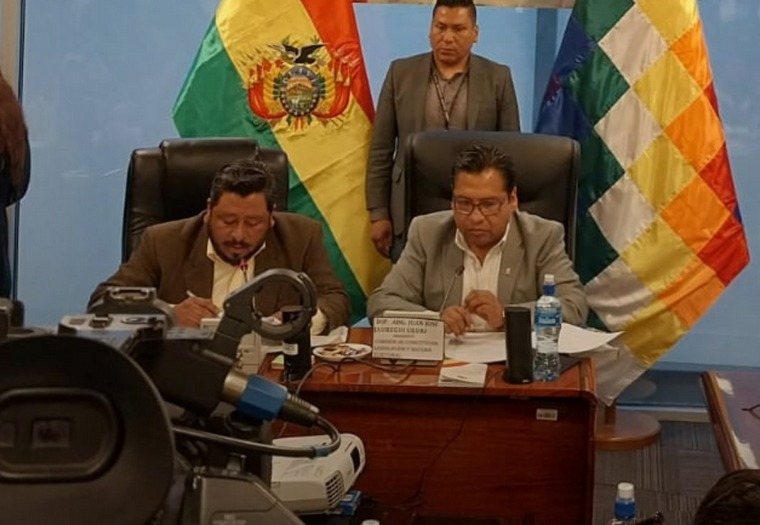 Comisión aprueba ley que acorta plazos para las judiciales; se garantiza paridad de género