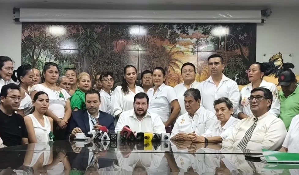 Cívicos cruceños exigen a Arce firmar la ley para suministro de combustible