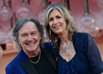 El cine se ríe de sí mismo en Venecia con filme argentino ‘Competencia Oficial’