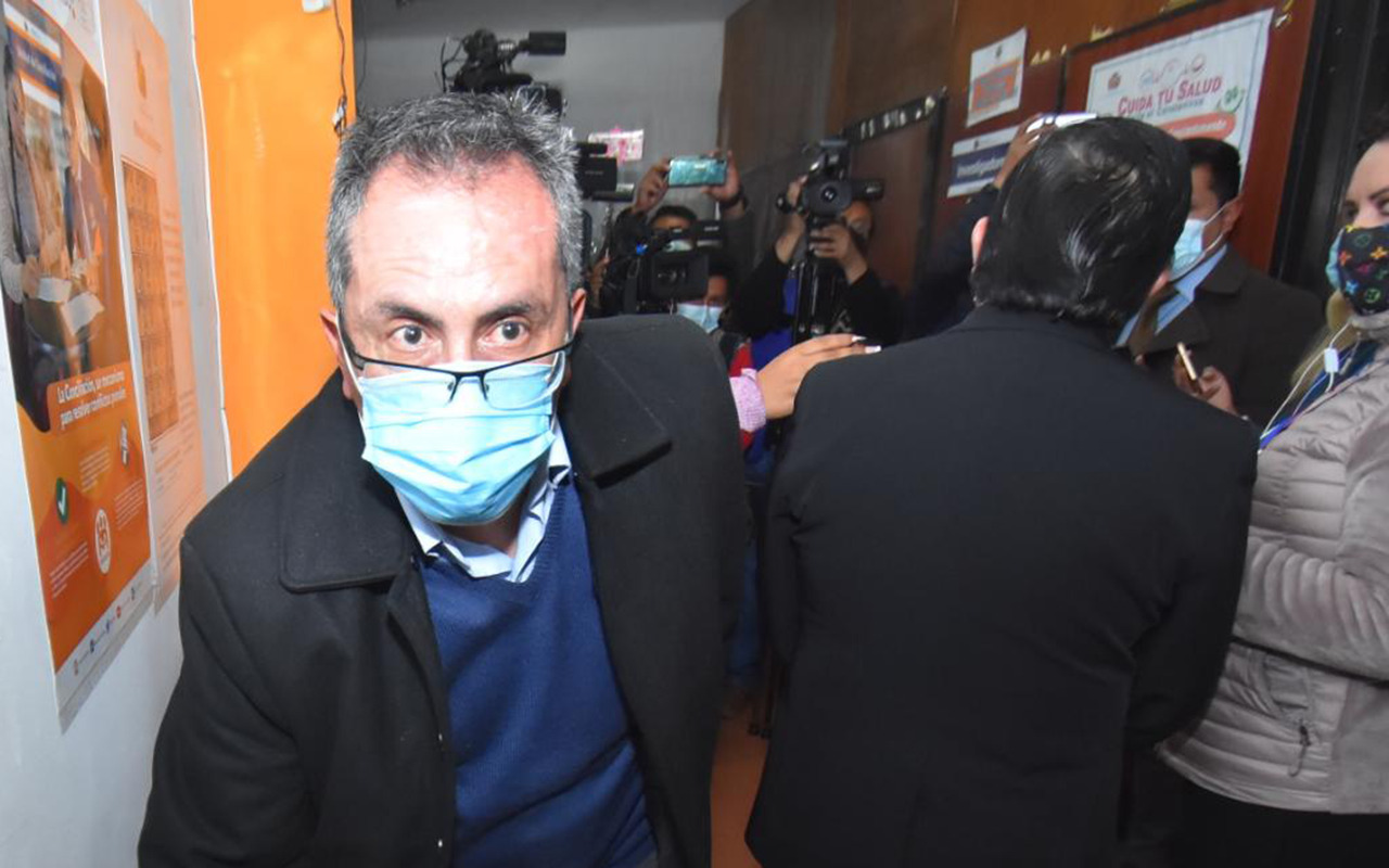 Fiscalía detiene a exjefe de Diprove por el caso GACIP; Ibarra es acusada de encubrimiento