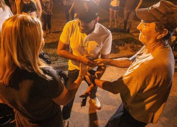 Camacho dice que es posible el diálogo para solucionar el conflicto en el país