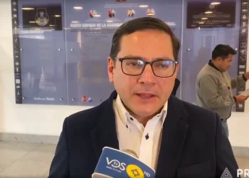 Diputado de Libre: No pondré a un par de ‘mascacocas hediondos’ para representar al país