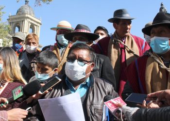 Transportistas del norte de La Paz exigen la construcción de la carretera Escoma-Charazani