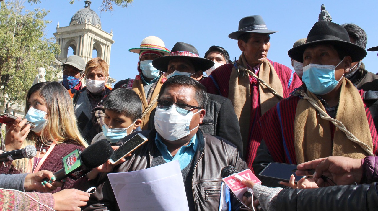 Transportistas del norte de La Paz exigen la construcción de la carretera Escoma-Charazani