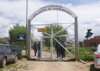 Relevados el gobernador y tres policías por la muerte de un reo en la cárcel de Chonchocoro