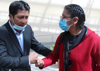 Eva Copa es acusada de ‘traición’ y expulsada de la agrupación Jallalla