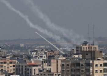 Cientos de cohetes se lanzaron de Gaza a Israel