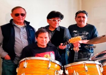New Climax es el nombre de la formación, en uno de sus ensayos para su presentación.