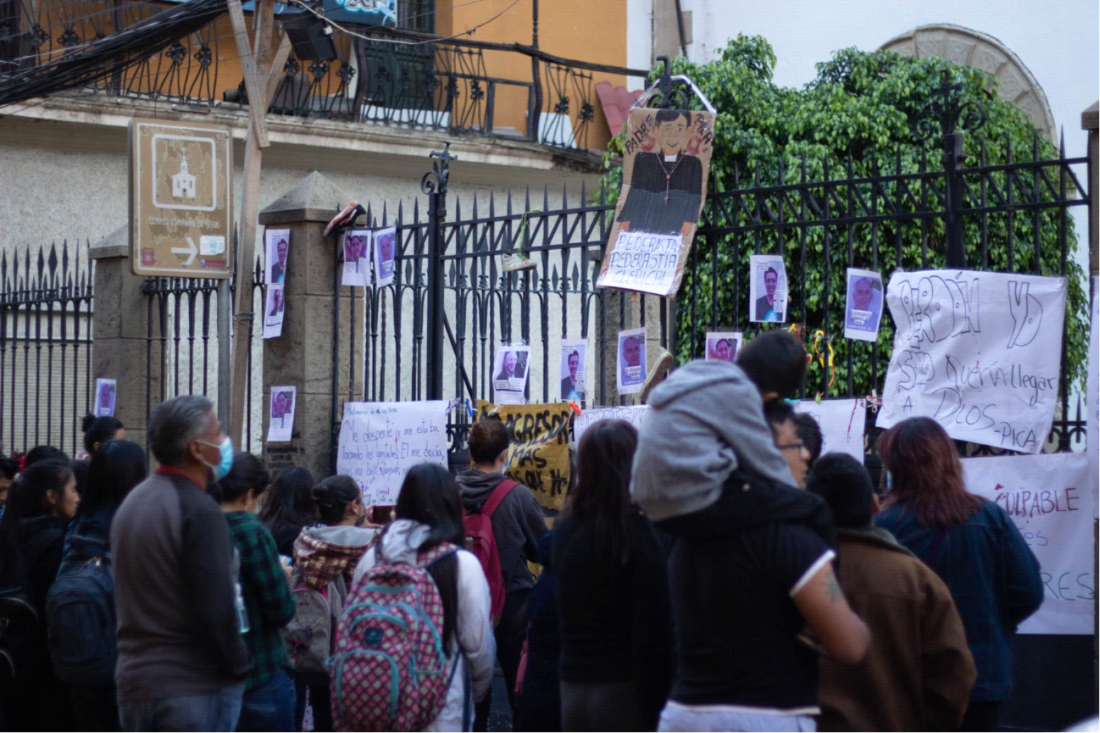Caso Pedrajas: Templos e imágenes, blanco de protestas contra la Iglesia