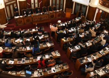 Diputados aprueba con modificaciones proyecto de ley para ascenso de policías