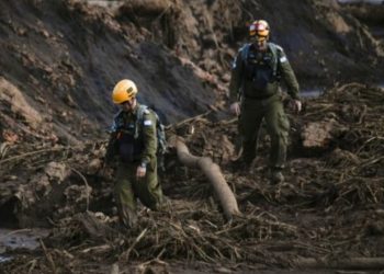 Empieza el juicio a consultora alemana por derrumbe de dique minero en Brasil