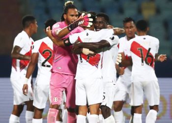 Perú mostró carácter con triunfo 2-1 ante una Colombia que se destiñe en la Copa