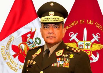Jefe de Fuerzas Armadas renuncia a tres de días de cambio de gobierno en Perú