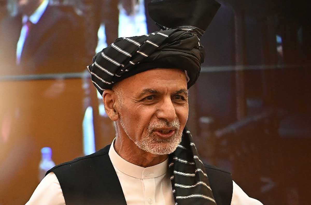 Presidente afgano Ashraf Ghani abandonó el país frente a avance de los talibanes