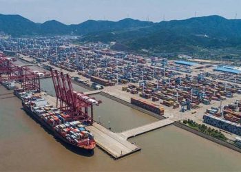 China cierra parcialmente uno de los principales puertos del mundo por caso de COVID-19