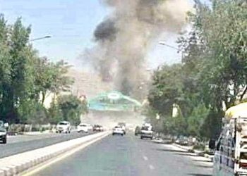 Dos víctimas por explosión cerca del aeropuerto de Kabul mientras prosiguen las evacuaciones