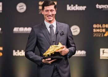 Robert Lewandowski recibe la Bota de Oro 2020-2021