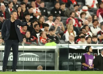 Gallardo inicia ante Di María su campaña para reconciliarse con River