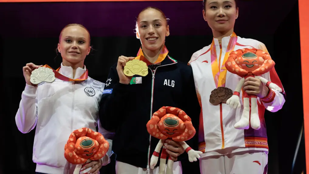 Gimnasta Kayla Nemour, campeona del mundo en barras asimétricas
