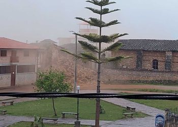 Fuerte sismo de magnitud 7,5 sacude Perú