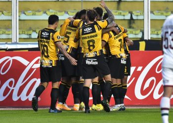 The Strongest vence a Fluminense por 1-0 en un juego que pudo golear