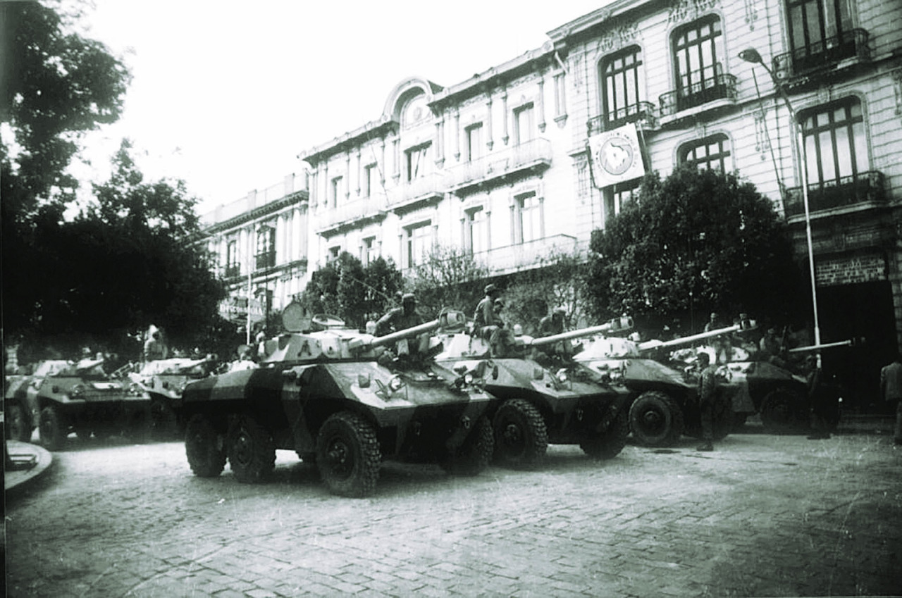 Militares