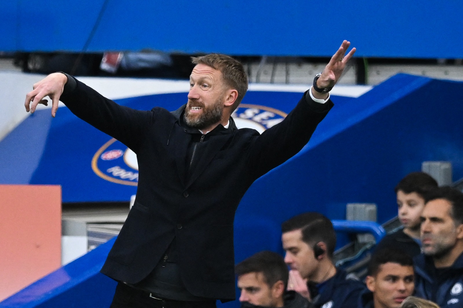 Chelsea despide a Graham Potter y nombra interino a Bruno Saltor