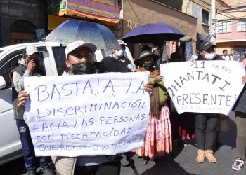 ‘Nada justifica la brutalidad con la que han golpeado a mi hijo’, mamá de víctima de bullying niega acuerdos