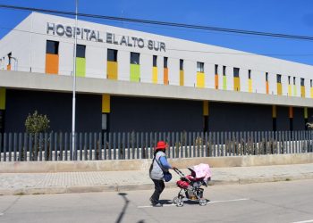 Salud habilita los servicios de Oncología en el Hospital El Alto Sur