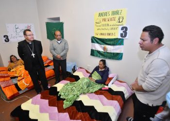 Primera baja en la huelga de hambre de los maestros urbanos