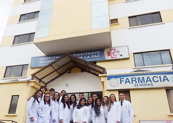 FORMANDO PROFESIONALES CAPACES DE ENFRENTAR LAS EXIGENCIAS DEL SIGLO XXI