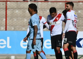 Always derriba a un combativo Aurora por 4-2