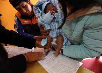 ¿El apellido de la mamá primero? Vocal del TSE presenta proyecto de ley para la libre elección