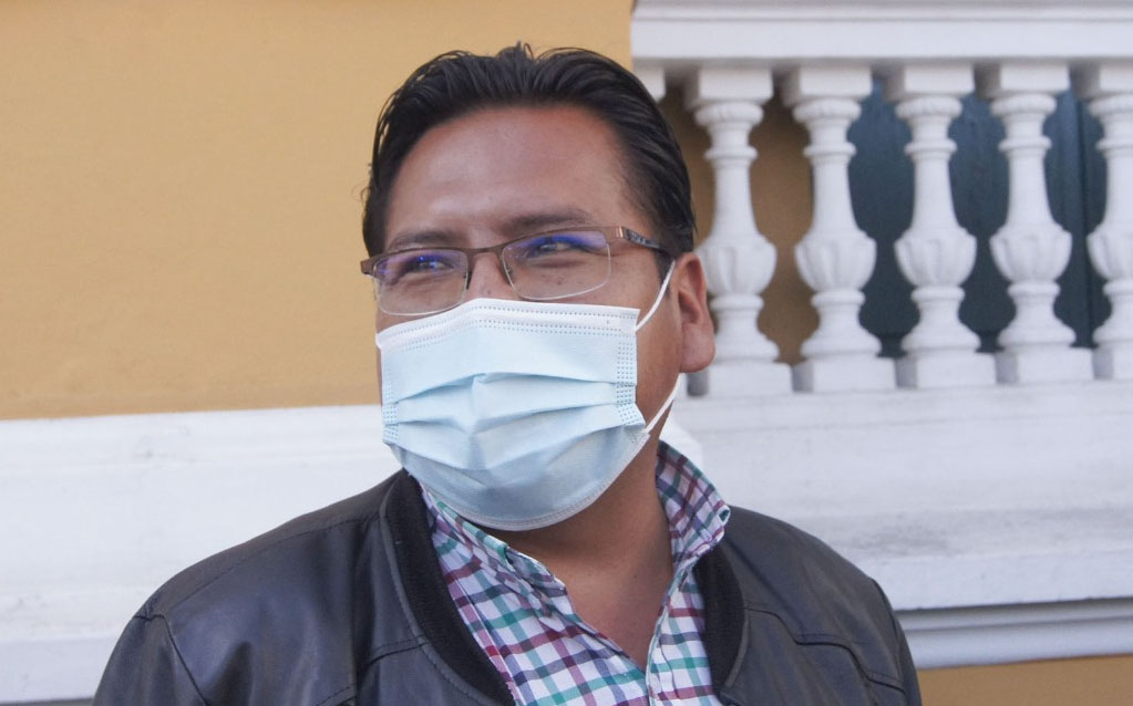 En el MAS impulsan un proyecto de ley para exigir el certificado de vacuna
