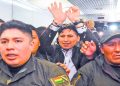 El médico Jhiery Fernández recupera la libertad luego de ser juzgado injustamente