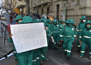 Trabajadores de La Paz Limpia retoman las protestas, exigen el pago de sus salarios