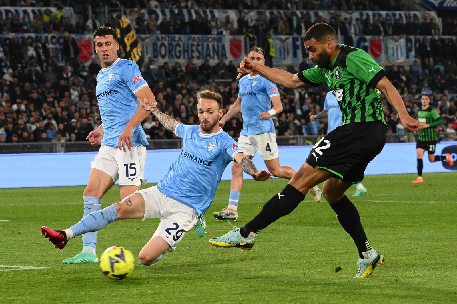 Lazio cumple ante el Sassuolo y retrasa el título del Nápoles
