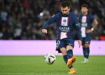 PSG de Mbappé roza el título, Messi vuelve a recibir pitos