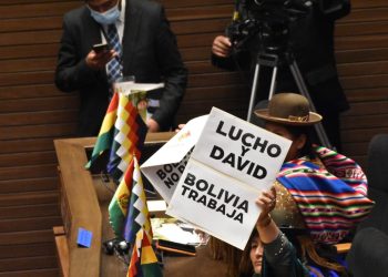 El Presidente dice que su gobierno logra la ‘reversión paulatina’ de la crisis